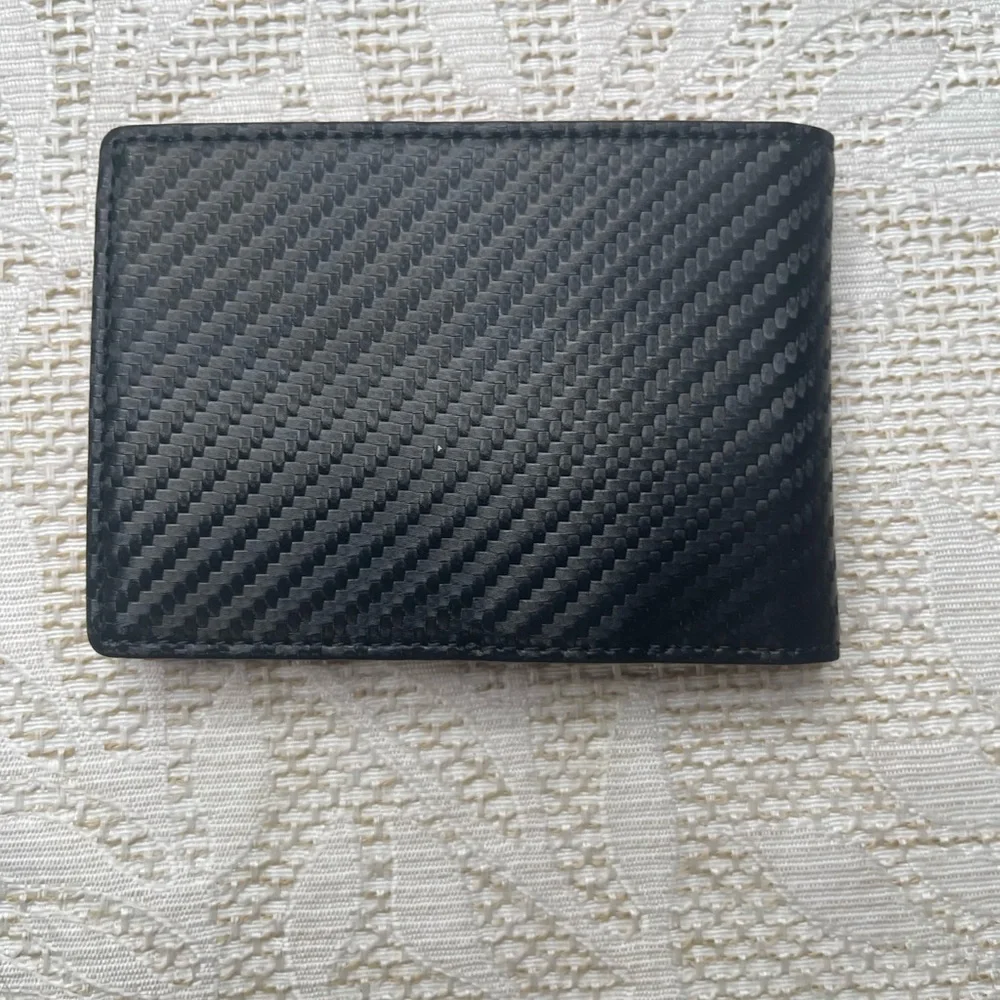 Runbox Black Carbon Fiber Wallet new